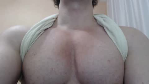 Snapshot of likwidator84 chatting on September 2025 10:40:02 AM Maximus online show from September 2025 10:40:02 AM