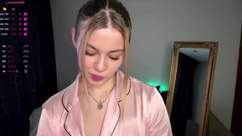 Snapshot of lil_elisa chatting on October 2025 11:16:01 AM Elisa online show from October 2025 11:16:01 AM