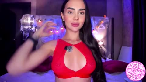 Gabriela online show from October 2025 07:24:02 PM