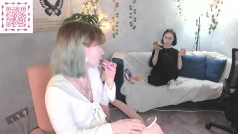 Lili online show from June 2026 02:56:01 AM