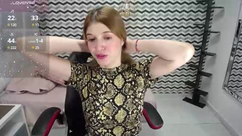 Snapshot of lilafave chatting on February 2025 12:22:02 PM Dove online show from February 2025 12:22:02 PM