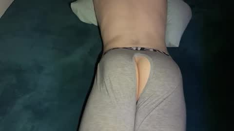 Snapshot of lilbenny05 chatting on March 2026 08:07:01 AM lilbenny05 online show from March 2026 08:07:01 AM