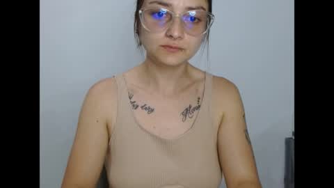 Valeri Villalobos  IG villa lobosvaleri online show from May 2026 01:25:01 AM