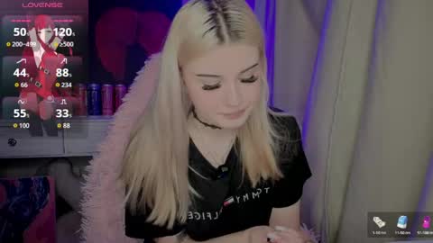 Nika and Lori online show from April 2026 04:17:02 PM