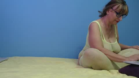 lilieth online show from December 2024 06:45:01 PM