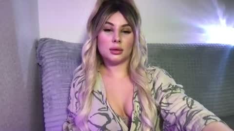Lili online show from June 2026 04:35:02 PM