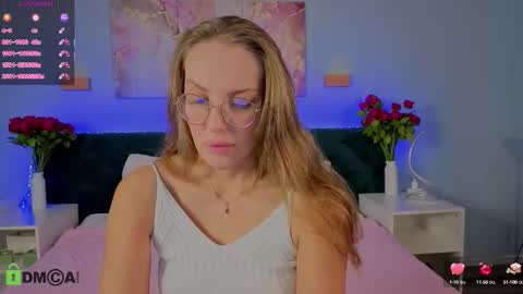 Lili online show from September 2025 12:44:02 AM