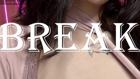 Lilli  follow me kiss online show from February 2025 12:04:02 PM