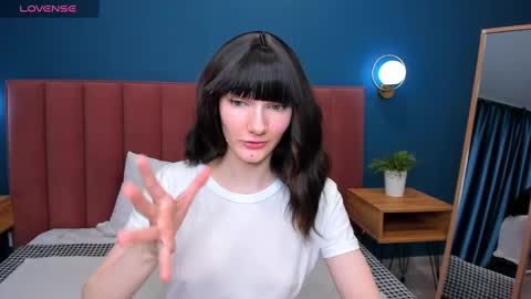 Lilli  follow me kiss online show from March 2025 02:32:01 AM