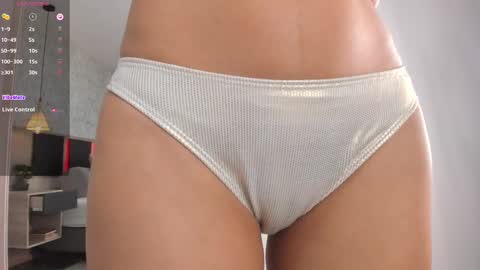 Snapshot of lili_foxy chatting on February 2025 03:27:01 PM lili online show from February 2025 03:27:01 PM