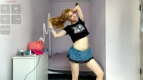 Snapshot of lili_pup chatting on July 2026 09:27:01 AM Lili online show from July 2026 09:27:01 AM