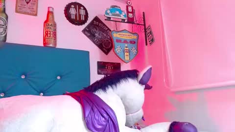 Snapshot of lili_roussi chatting on October 2025 03:04:01 AM lili_roussi online show from October 2025 03:04:01 AM