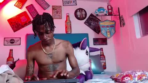 Snapshot of lili_roussi chatting on October 2025 12:38:02 AM lili_roussi online show from October 2025 12:38:02 AM