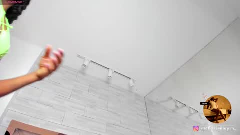 LILIAN  online show from March 2026 07:08:02 PM