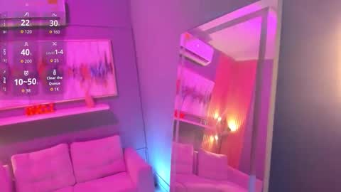 holis soy lily chang no olvides el pulgar arriba es muy importante para mi 3 independent model online show from February 2026 07:55:02 PM