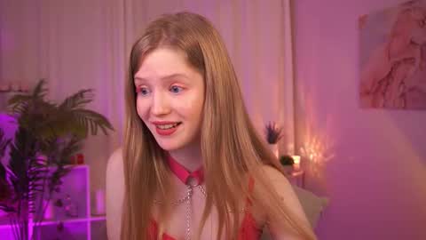 Snapshot of lilianhoward chatting on November 2025 01:25:02 PM Lilian online show from November 2025 01:25:02 PM