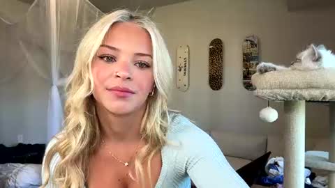 lilianjadee online show from July 2026 11:04:02 PM
