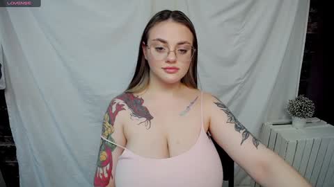 Lilia online show from January 2025 05:04:02 PM