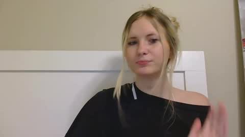 lilib2656 online show from May 2026 02:49:01 AM