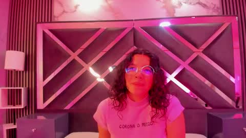 Snapshot of lilibeth___ chatting on January 2025 04:43:01 AM Lili online show from January 2025 04:43:01 AM