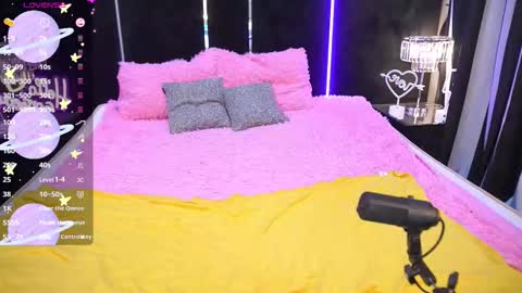 lilielfie online show from September 2025 01:12:01 PM