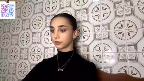 Lina online show from December 2025 10:29:02 PM