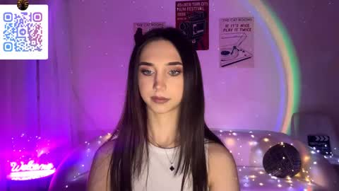 Lina online show from April 2026 10:15:02 PM