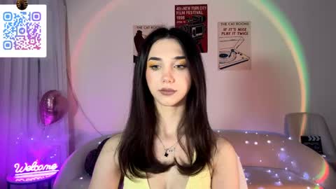 Lina online show from May 2026 10:18:02 PM