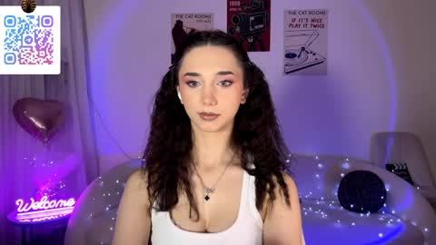 Lina online show from June 2026 10:32:01 PM