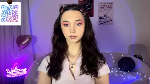 Lina online show from June 2026 10:19:02 PM