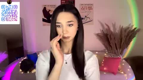 Lina online show from June 2026 10:16:01 PM