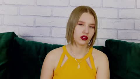 LiliLinn online show from February 2025 08:13:02 AM