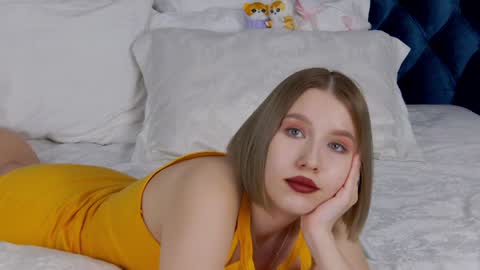 LiliLinn online show from February 2025 10:07:02 AM