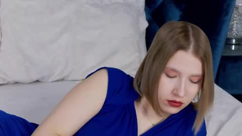 LiliLinn online show from February 2025 04:52:01 AM