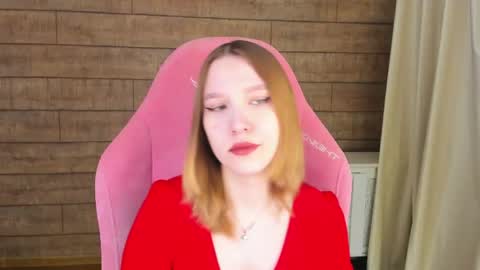 LiliLinn online show from June 2026 04:30:02 AM