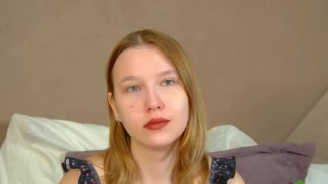 LiliLinn online show from June 2026 04:24:01 AM