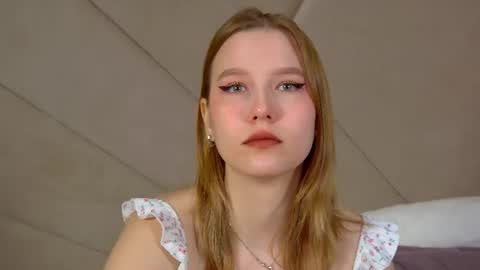 LiliLinn online show from June 2026 04:50:01 AM