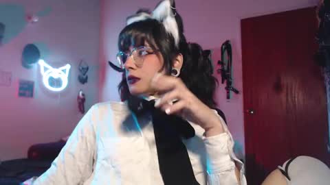 Molly online show from January 2025 02:41:01 AM