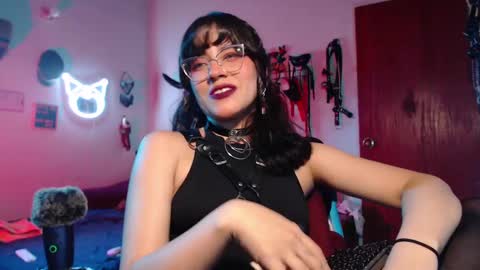 Molly online show from January 2025 02:19:02 AM