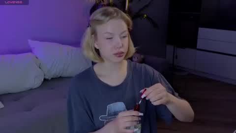 lililok101 online show from July 2026 01:54:01 AM