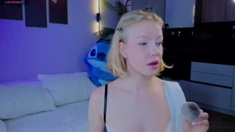 lililok101 online show from July 2026 01:56:01 AM