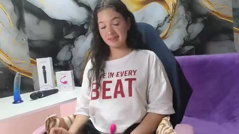 Snapshot of lilimini032 chatting on February 2026 08:02:02 PM lilimini online show from February 2026 08:02:02 PM