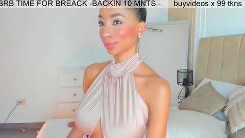 Snapshot of lilipinkette chatting on March 2025 05:20:01 AM Lili online show from March 2025 05:20:01 AM