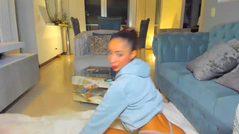 Snapshot of lilipinkette chatting on January 2026 04:04:02 AM Lili online show from January 2026 04:04:02 AM