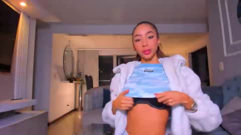 Snapshot of lilipinkette chatting on January 2026 04:03:01 AM Lili online show from January 2026 04:03:01 AM