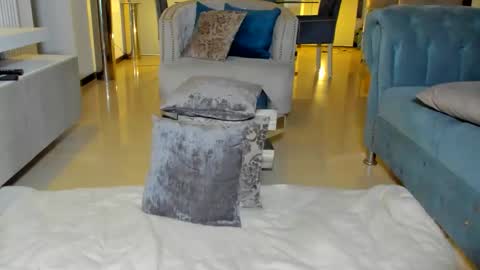 Lili  online show from March 2026 01:01:01 AM