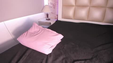 Snapshot of lilit_jade chatting on January 2025 07:03:01 PM Lilit online show from January 2025 07:03:01 PM