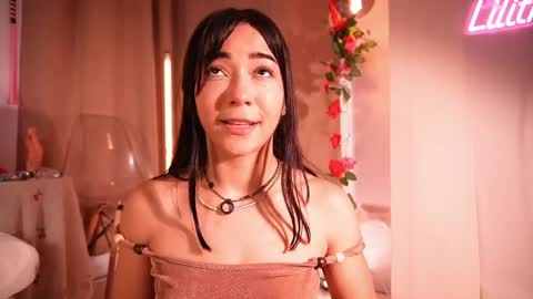 Snapshot of lilith__rosse chatting on April 2026 07:40:01 PM Lilith Rosse online show from April 2026 07:40:01 PM