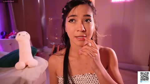 Snapshot of lilith__rosse chatting on April 2026 07:48:01 PM Lilith Rosse online show from April 2026 07:48:01 PM