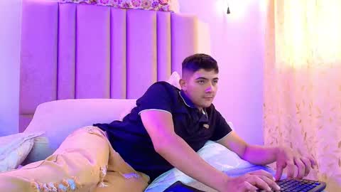 Snapshot of lilith_and_draven chatting on September 2025 08:47:02 PM lilith_and_draven online show from September 2025 08:47:02 PM